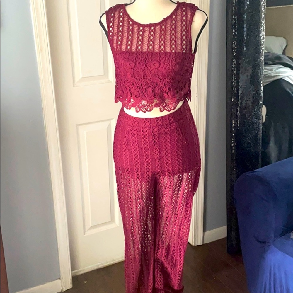 Two piece set crop top andpants ❤️